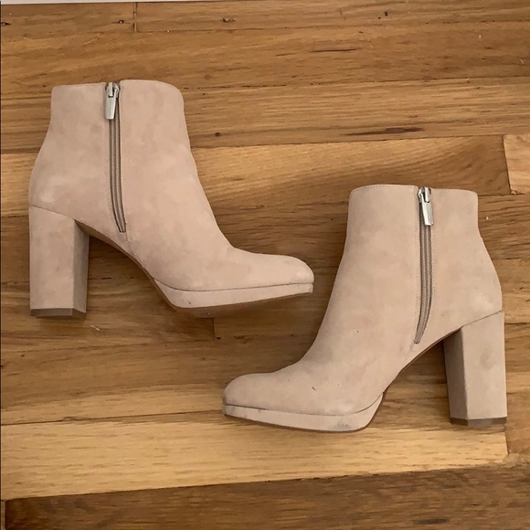 Vince Camuto Boots - Picture 2 of 3